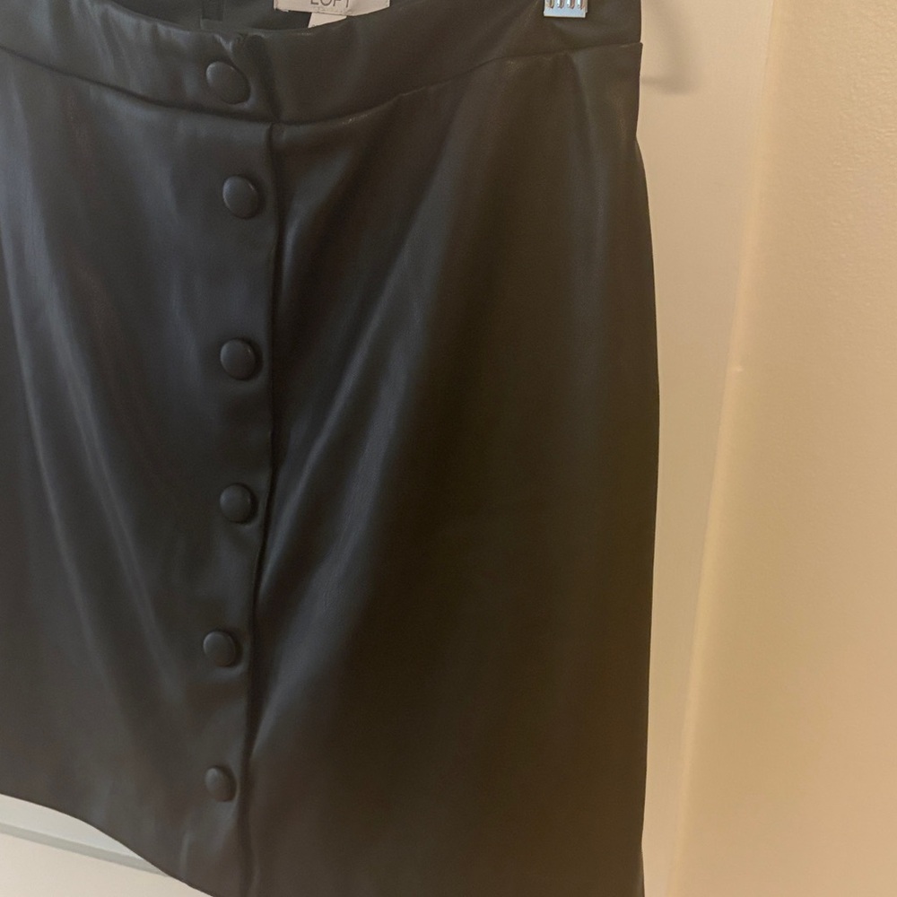 LOFT Black Faux Leather Mini Skirt - Picture 3 of 3
